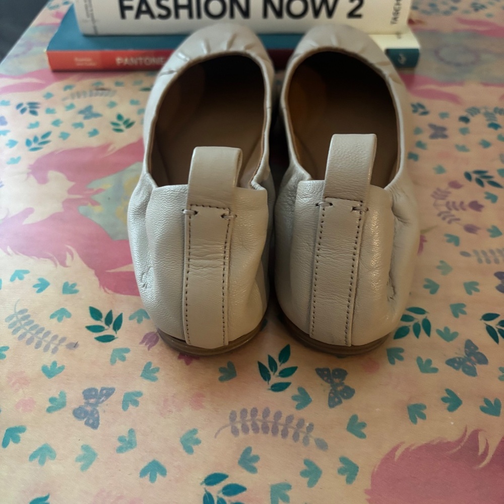 Lucky Ballet Flats - Size 8 - Picture 4 of 8
